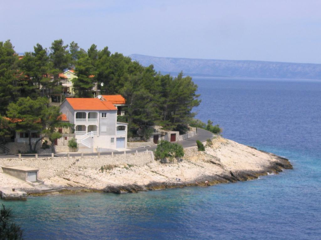 Apartments Gugic Prigradica Bagian luar foto