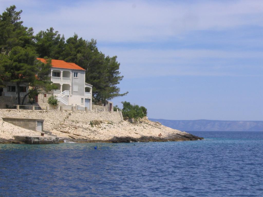 Apartments Gugic Prigradica Bagian luar foto